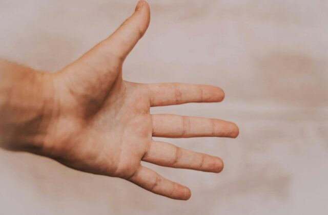 Khám Phá Lý Do Tại Sao Ngón Tay Con Người Lại Có Chiều Dài Khác Nhau