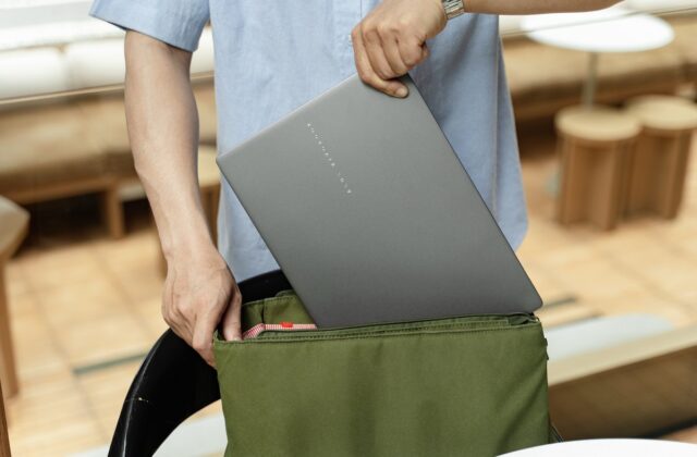 Chọn laptop cho sinh viên: tiêu chí thực tế, chi phí và cách tránh sai lầm