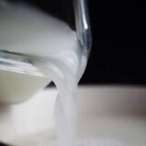 Tại Sao Nên Tránh Đổ Nước Vo Gạo Xuống Cống?