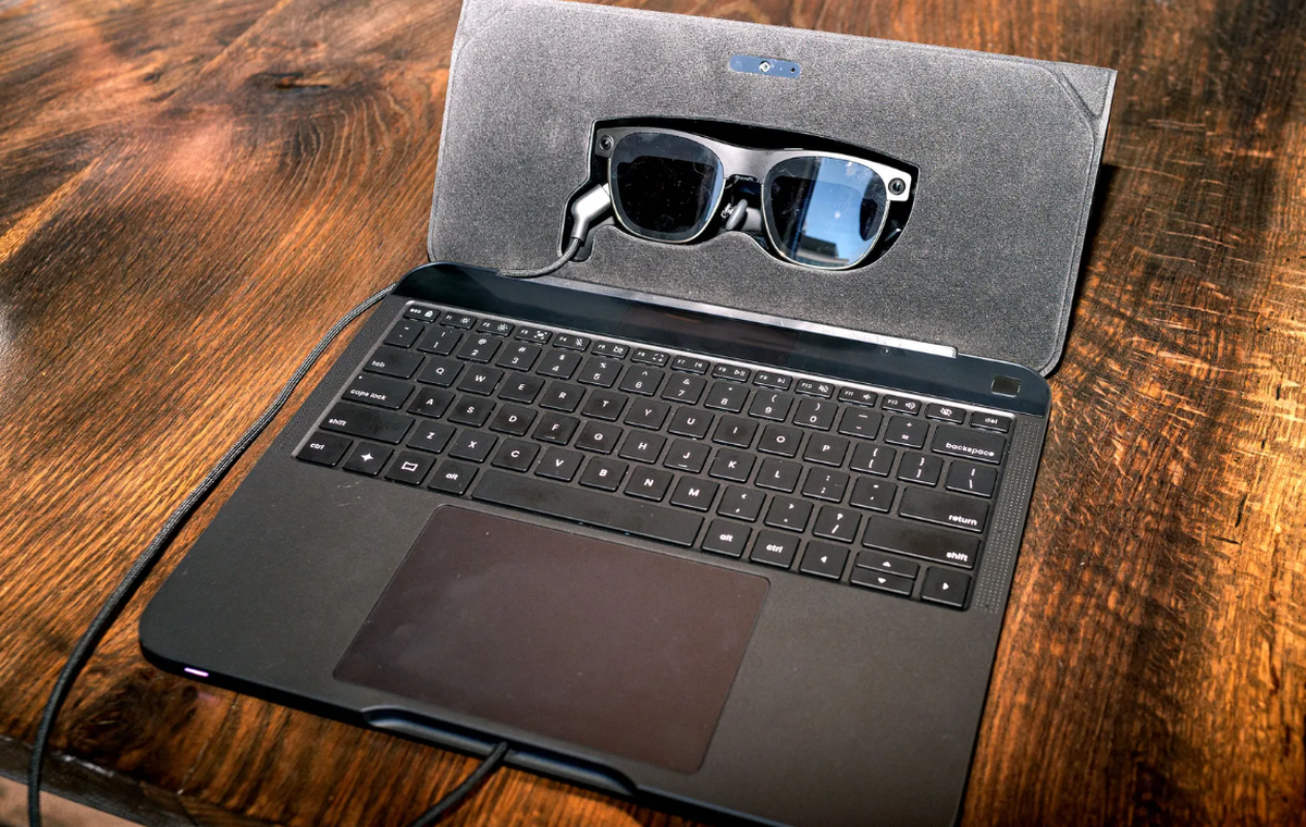 Khi màn hình biến mất: Spacetop G1 và ý tưởng laptop dùng kính AR