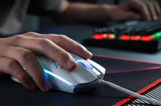 Khi driver điều khiển RGB khiến game treo và Windows 11 tự khởi động