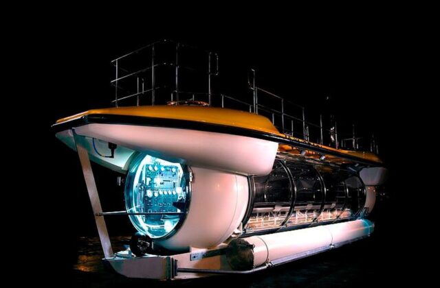 Vinpearl Submarine: Hành Trình Tàu Lặn Du Lịch 24 Khách Tại Nha Trang