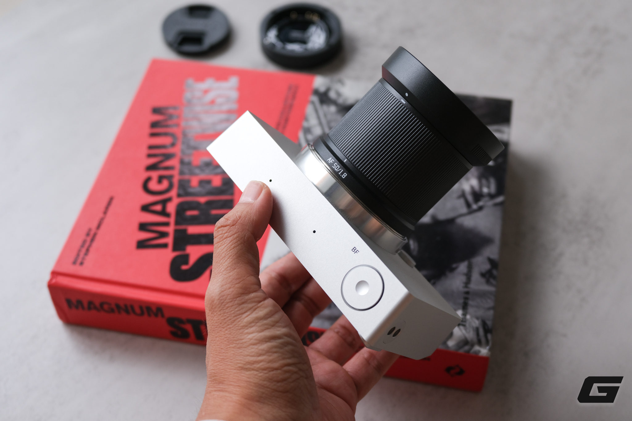 Trên tay và trải nghiệm nhanh TTArtisan AF 50mm F1.8 Neo: Ống kính AF Full Frame giá chỉ hơn 2 triệu, không biết phải đòi hỏi gì hơn- Ảnh 5. Trên tay và trải nghiệm nhanh TTArtisan AF 50mm F1.8 Neo: Ống kính AF Full Frame giá chỉ hơn 2 triệu, không biết phải đòi hỏi gì hơn- Ảnh 5.