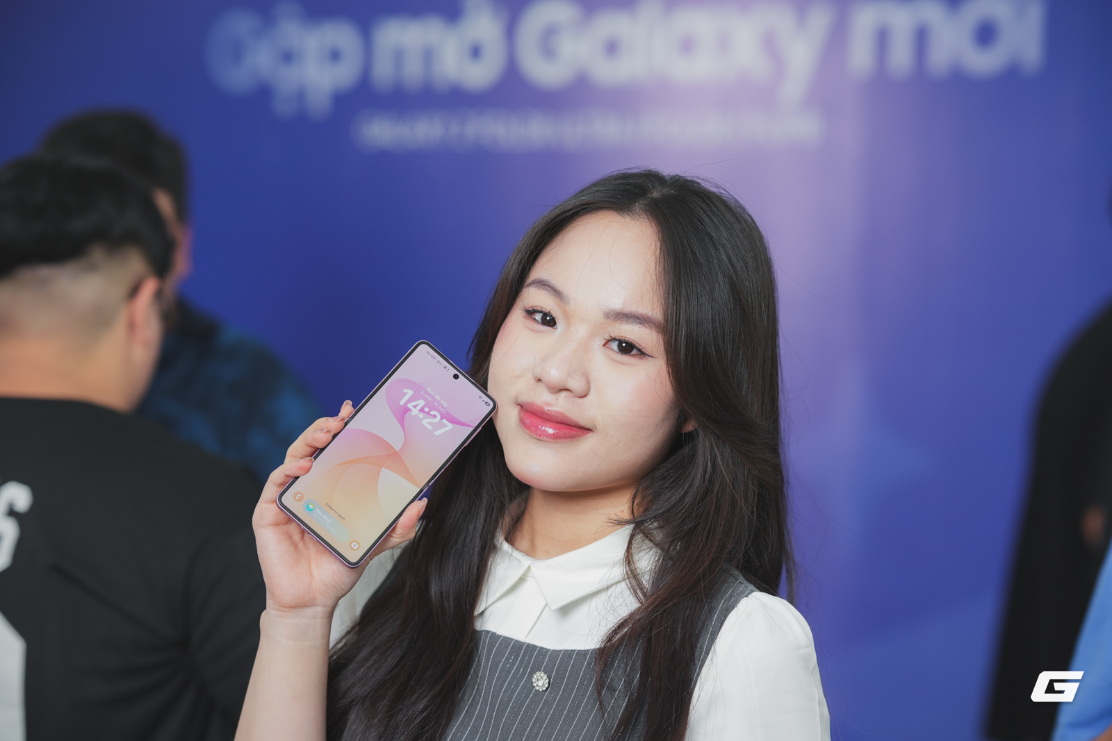 genk-aetv-offline-z8-70-1785499456809469141799 Người trẻ nói gì về Galaxy Z8 mới? - Ảnh 8.