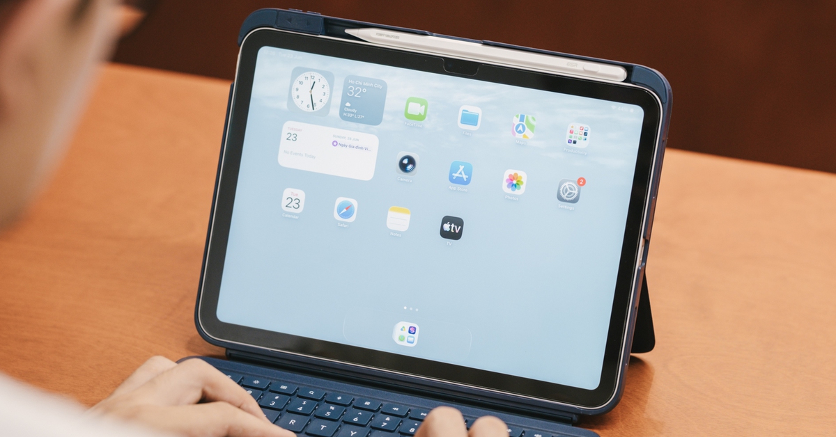 ESR Flex: bàn phím rời cho iPad, pin lâu và thiết kế tiện dụng