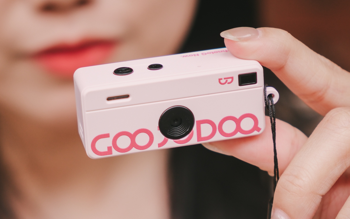 GOOJODOQ thumb camera: Máy ảnh siêu nhỏ giá rẻ — phụ kiện thời thượng hay thiết bị hữu dụng?