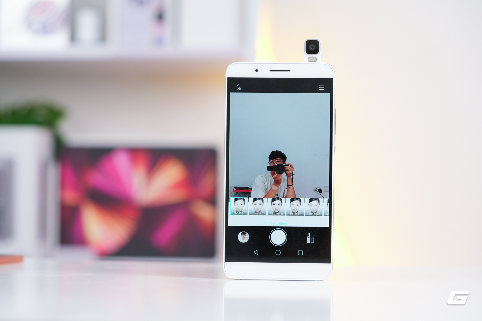 genk-honor-7i-look-back-22-17873028181221123994082 Nhìn lại HONOR 7i, điện thoại tầm trung năm 2015 với camera lật độc lạ - Ảnh 13.