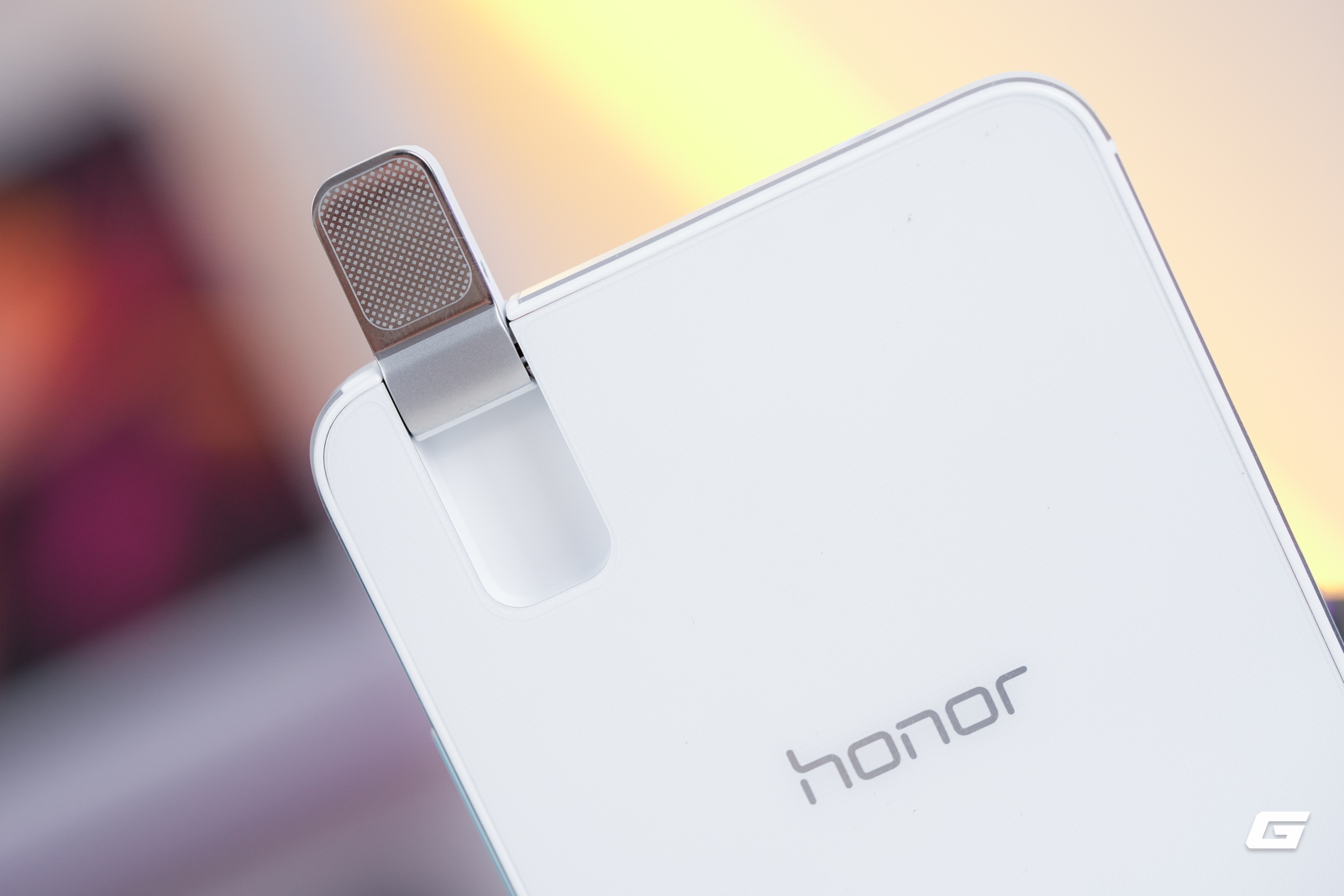 genk-honor-7i-look-back-8-1787302817821179706099 Nhìn lại HONOR 7i, điện thoại tầm trung năm 2015 với camera lật độc lạ - Ảnh 6.