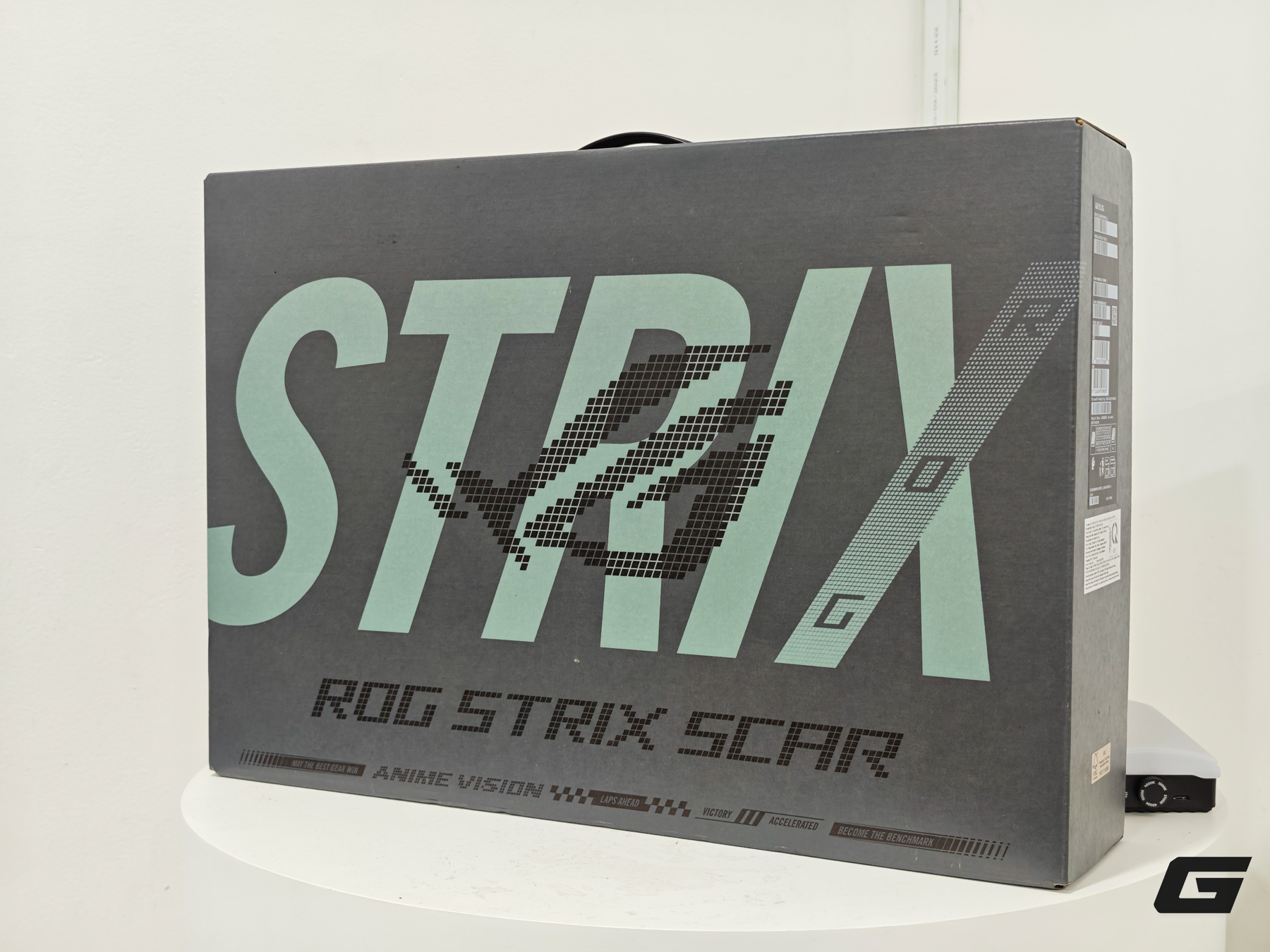 Laptop gaming mạnh nhất lịch sử ROG chính thức bán tại Việt Nam: Đem SH350i ra đổi vẫn phải bù thêm tiền mới rước về được - Ảnh 14.