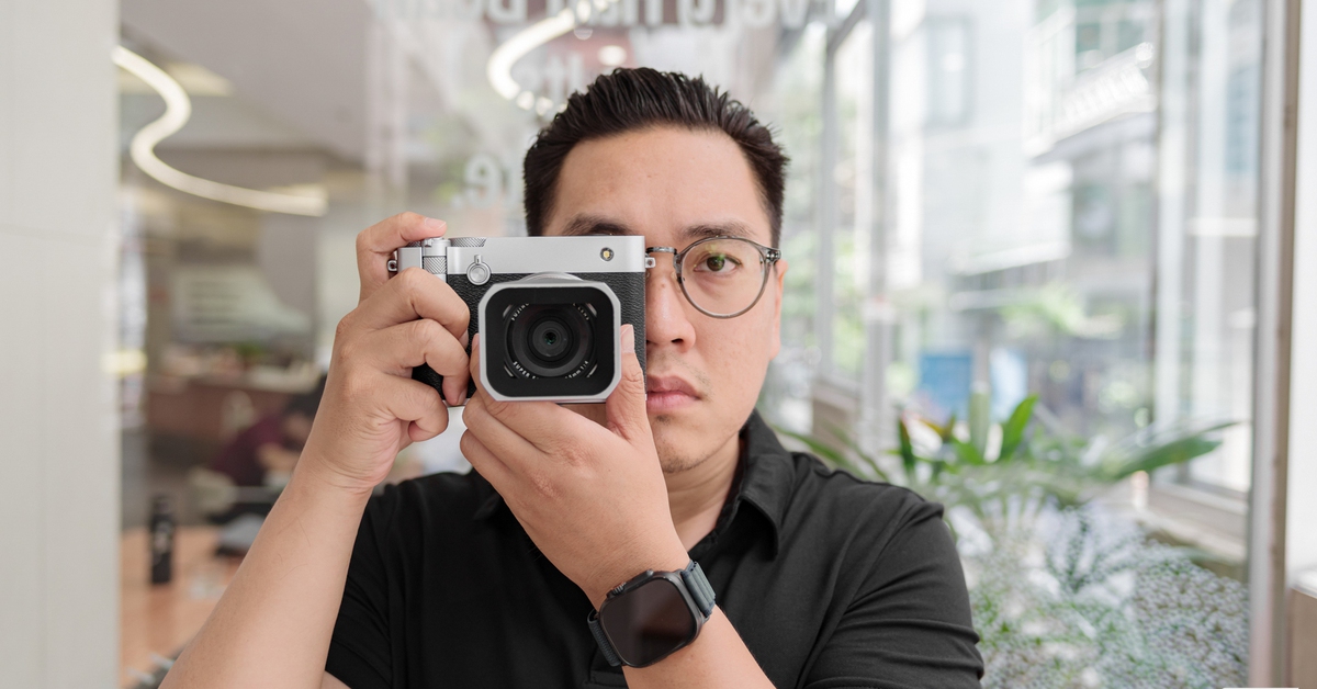 Fujifilm GFX100RF: Khi cảm biến Medium Format 102MP được thu gọn cho chụp phố
