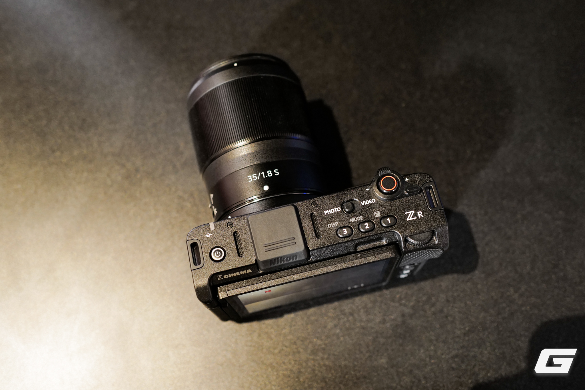 Nikon ZR chính thức ra mắt tại Việt Nam: Cinema Camera full-frame đầu tiên của Nikon sau khi thâu tóm RED, giá 61,99 triệu đồng- Ảnh 9. Nikon ZR chính thức ra mắt tại Việt Nam: Cinema Camera full-frame đầu tiên của Nikon sau khi thâu tóm RED, giá 61,99 triệu đồng- Ảnh 9.