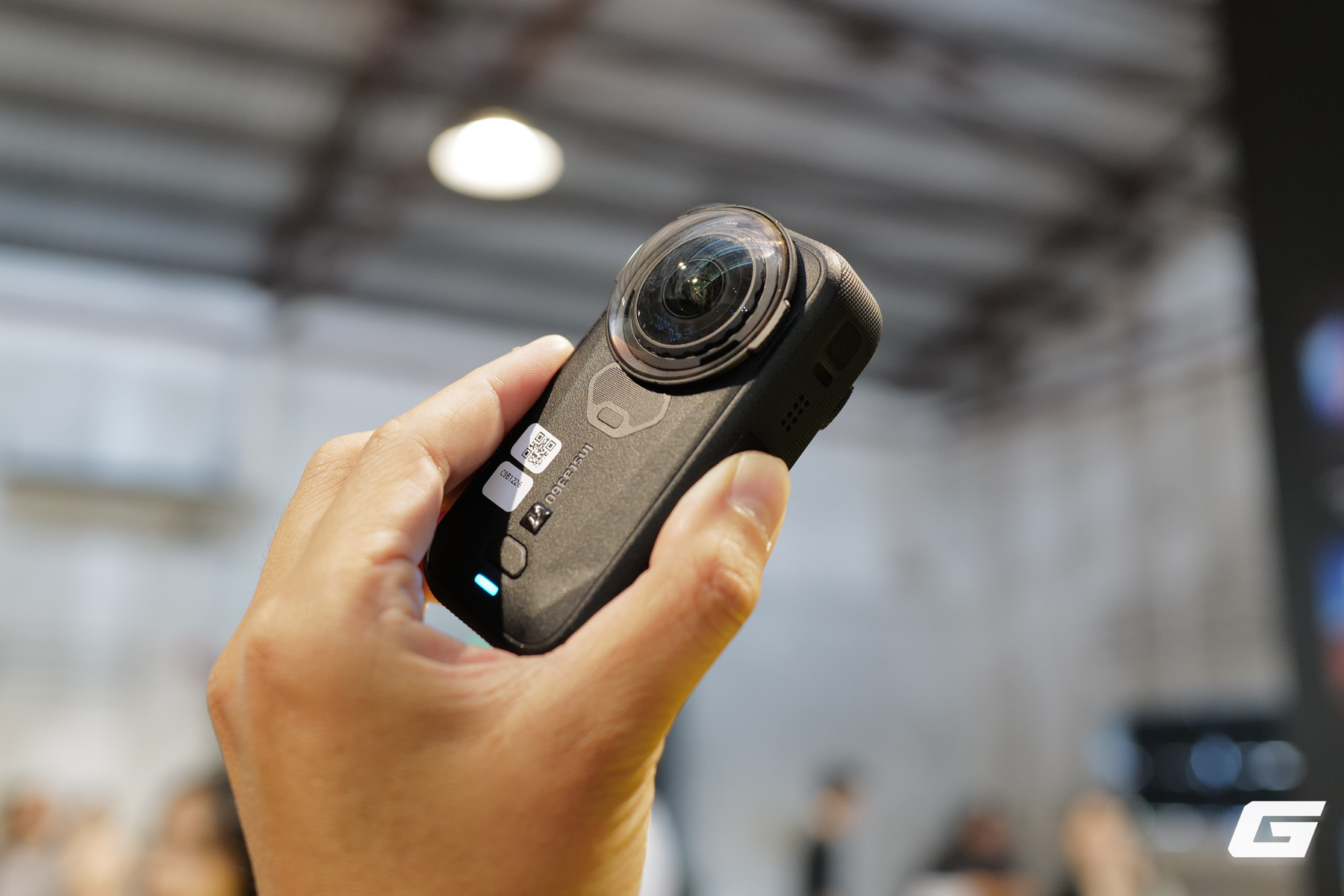 l1330092-1786853895850261936746 Insta360 X6 ra mắt tại Việt Nam: Camera 360 cho "chụp trước, chọn góc sau", cảm biến Sony 1/1.1 inch, quay 8K50fps, pin trâu hơn hẳn X5 - Ảnh 7.