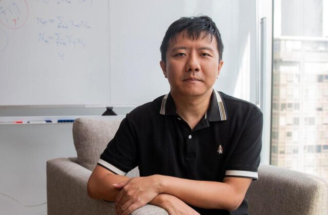 Giáo Sư Đặng Vũ: Hành Trình Đến Giải Nobel Toán Học và Sự Đam Mê Manga