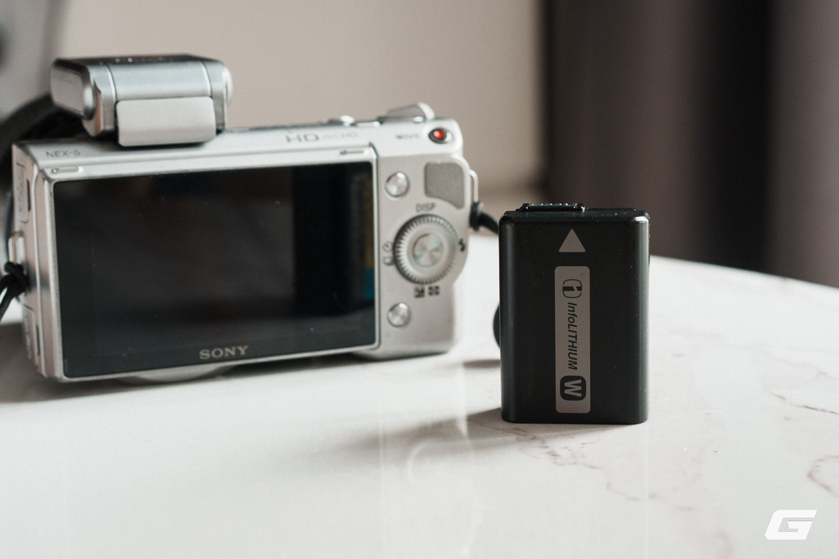 Tôi mua máy ảnh Sony giá 3,5 triệu từ 2010: Chụp vẫn đẹp, nét căng từng pixel nhưng chỉ hợp với hội Tôi mua máy ảnh Sony giá 3,5 triệu từ 2010: Chụp vẫn đẹp, nét căng từng pixel nhưng chỉ hợp với hội