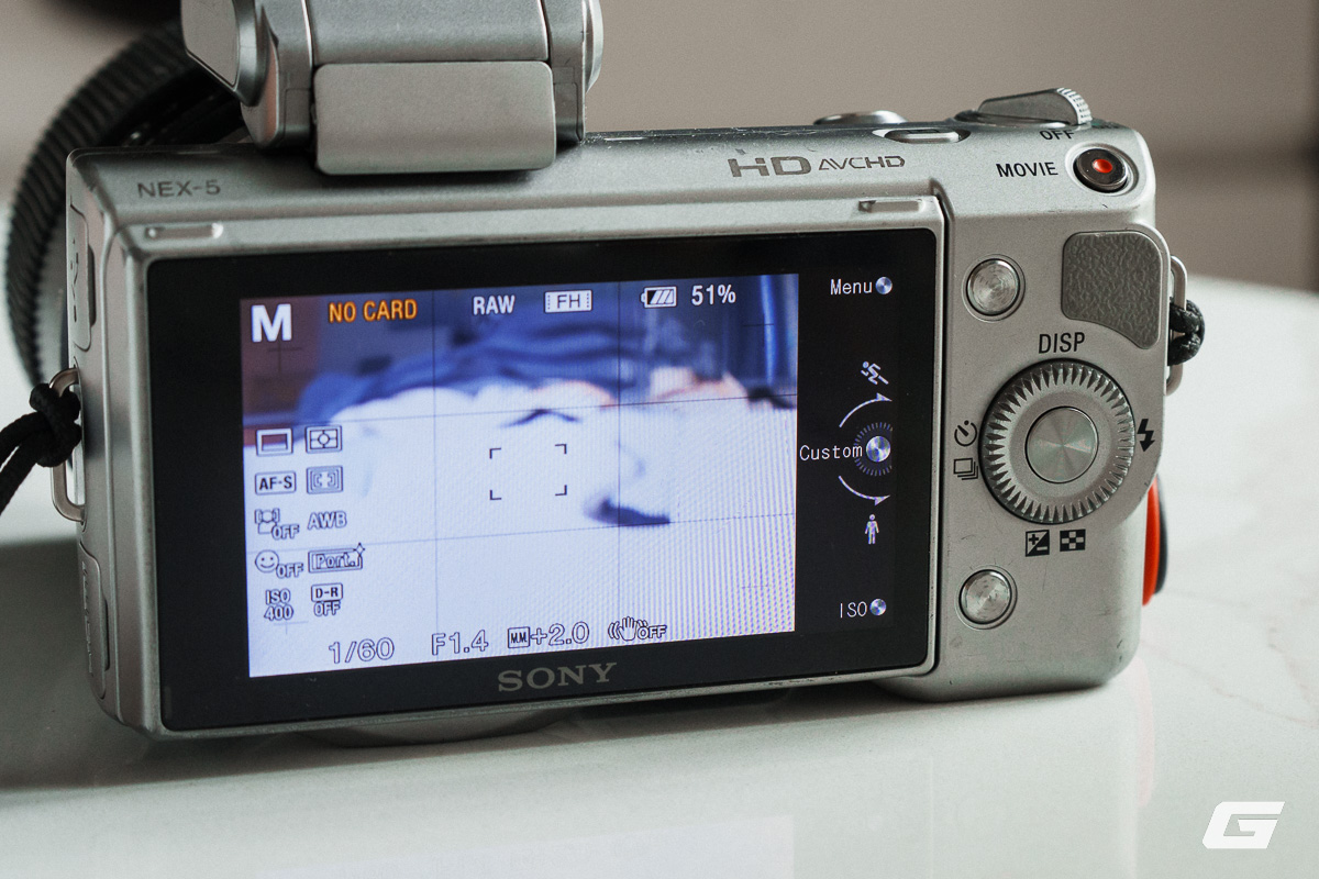 Tôi mua máy ảnh Sony giá 3,5 triệu từ 2010: Chụp vẫn đẹp, nét căng từng pixel nhưng chỉ hợp với hội Tôi mua máy ảnh Sony giá 3,5 triệu từ 2010: Chụp vẫn đẹp, nét căng từng pixel nhưng chỉ hợp với hội