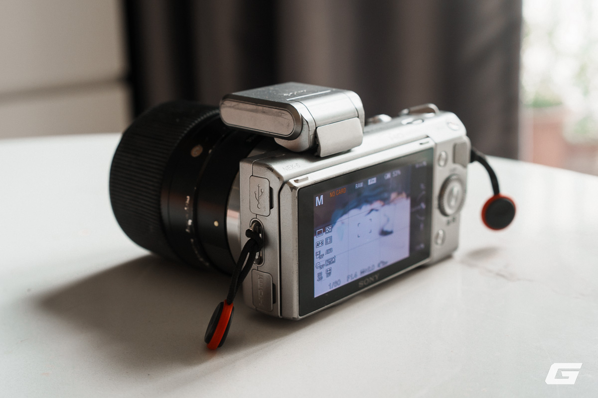 Tôi mua máy ảnh Sony giá 3,5 triệu từ 2010: Chụp vẫn đẹp, nét căng từng pixel nhưng chỉ hợp với hội Tôi mua máy ảnh Sony giá 3,5 triệu từ 2010: Chụp vẫn đẹp, nét căng từng pixel nhưng chỉ hợp với hội