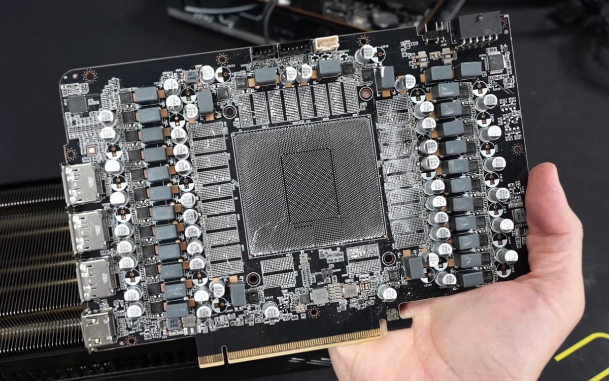 Lừa đảo RTX 5090: Người mua ở Đức mất 1.800 euro vì ‘chiếc card rỗng’